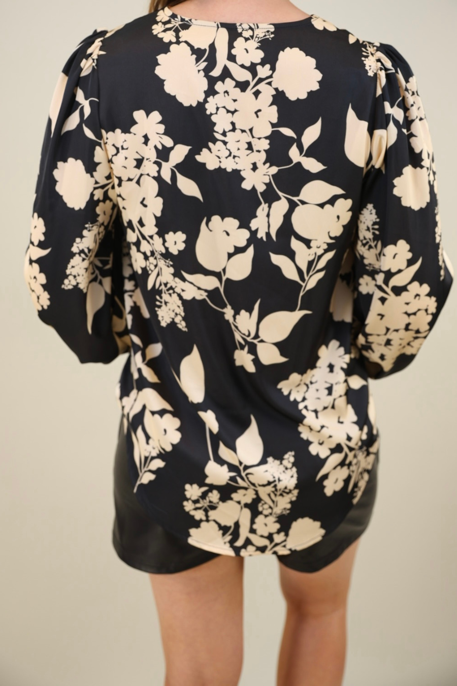 PREORDER-City Escape Balloon Sleeve Top - Jess Lea Boutique