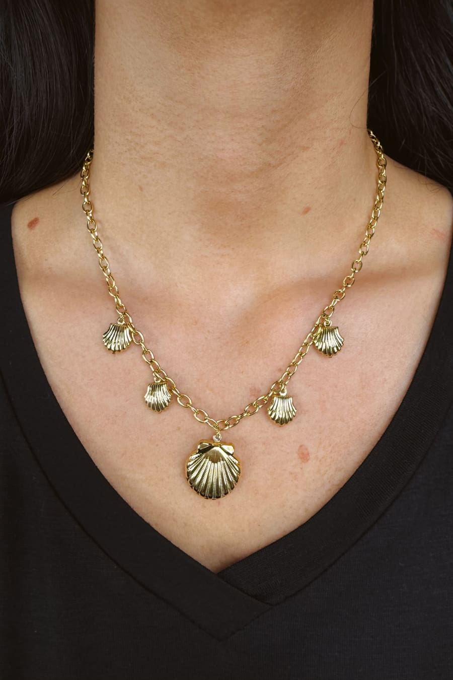 Golden Seashell Charm Necklace - Jess Lea Boutique