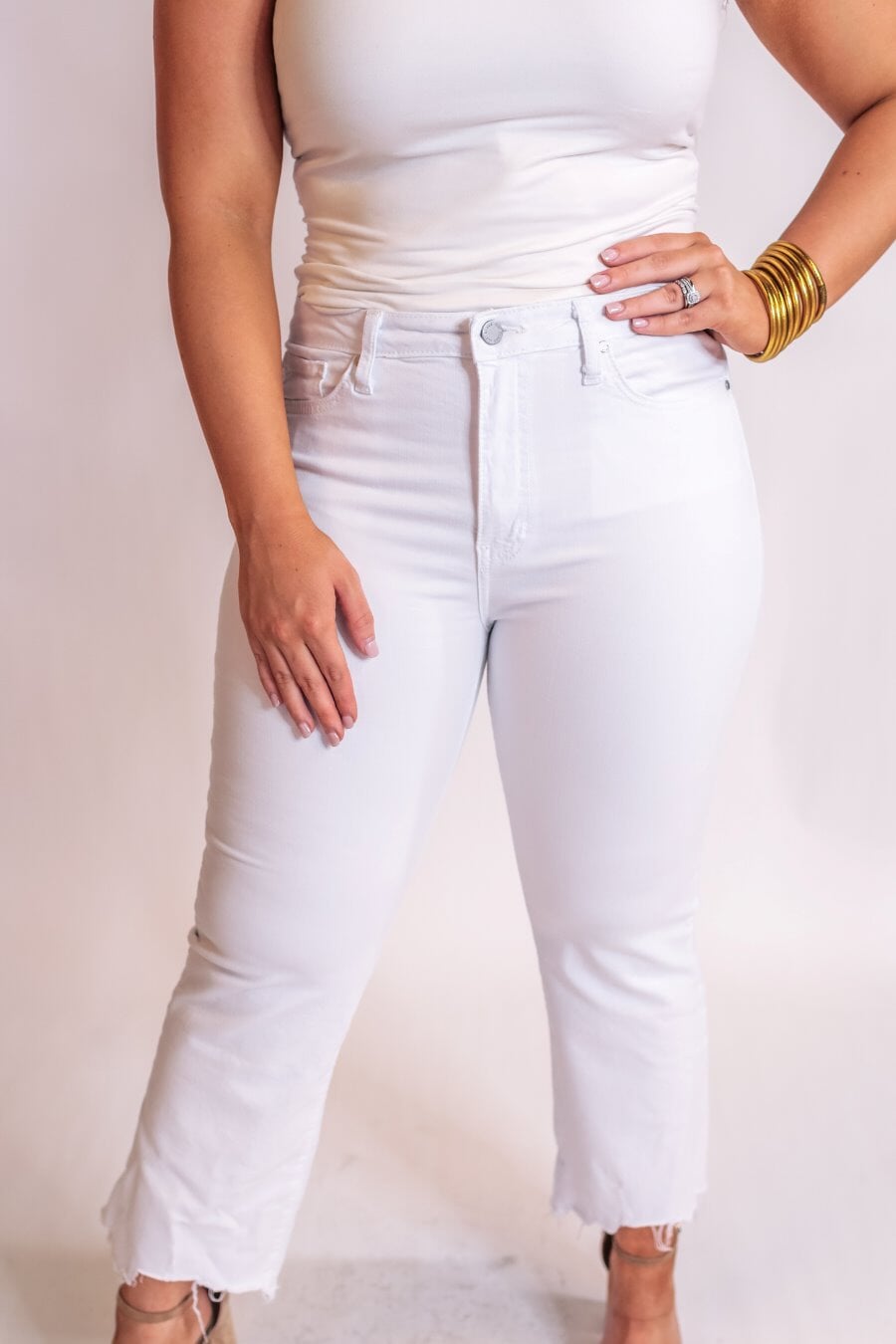Jenna White Cropped Flare Jeans – Jess Boutique