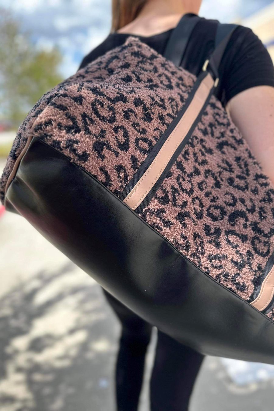 PREORDER-Getaway Duffle Travel Bag – Jess Lea Boutique